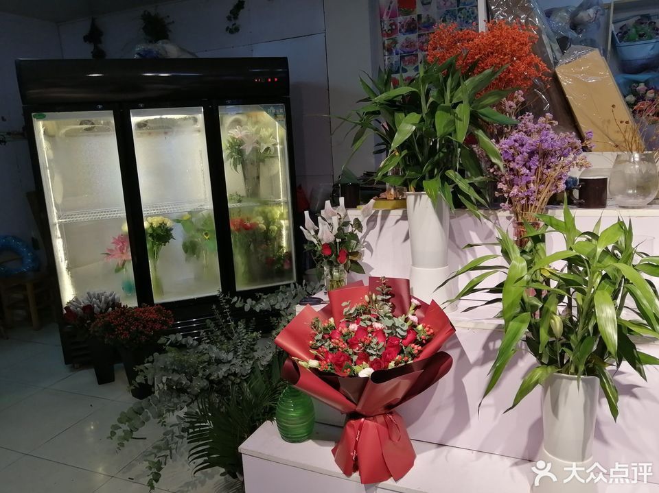 禮品花卉 從心意傳遞到商業(yè)銷(xiāo)售的藝術(shù)